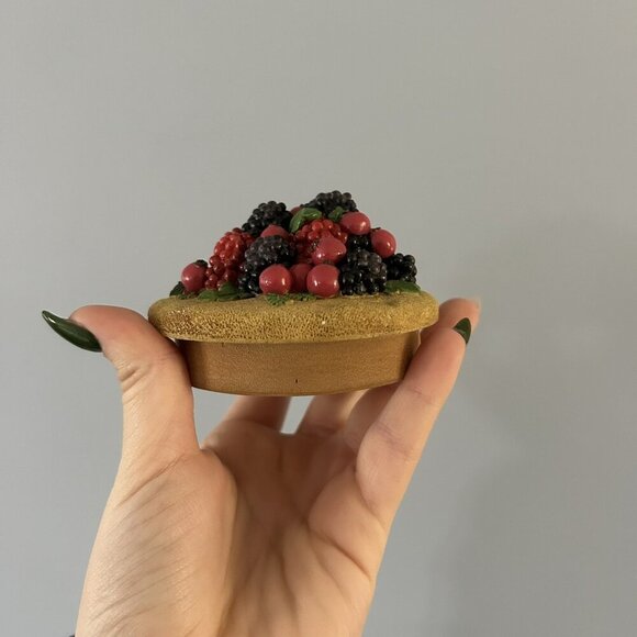 Our America Gift The Original Mixed Berry Candle Topper 1998 Vintage Berries - Picture 2 of 7